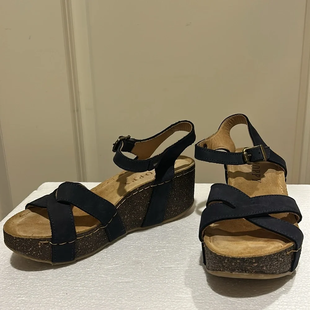 Like New! Poppy cork Wedge suede strap sandals cushion insoles size 37 dark blue